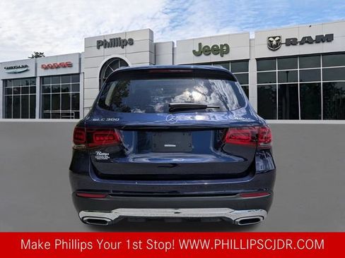 Used 2022 Mercedes-Benz GLC 300 4MATIC image 4