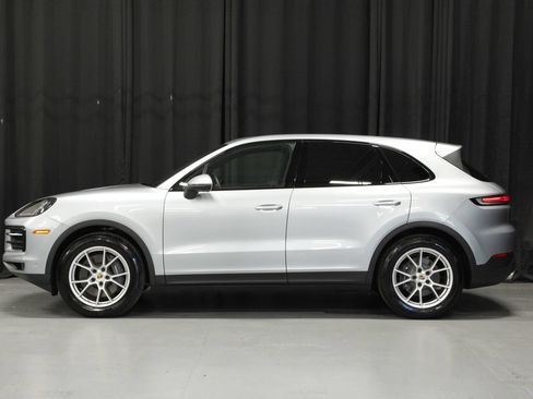 Certified 2025 Porsche Cayenne AWD/4WD image 2