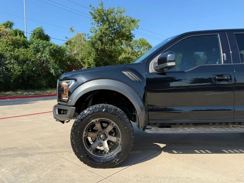 Used 2017 Ford F150 Raptor w/ Equipment Group 802A Luxury AWD/4WD image 14