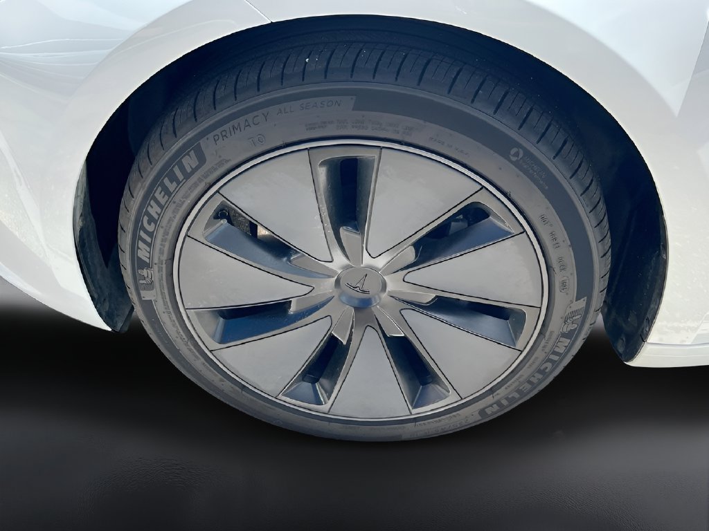 Used 2025 Tesla Model 3 Long Range RWD image 31