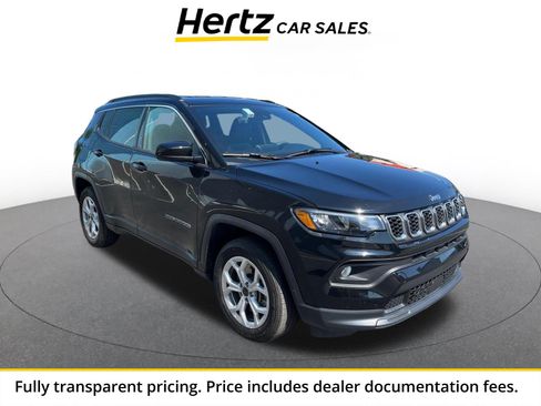 Used 2025 Jeep Compass Latitude AWD/4WD image 1