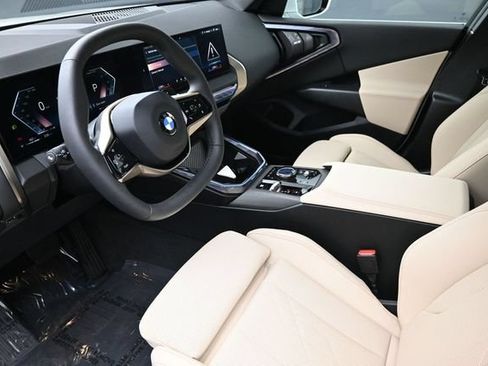 Used 2025 BMW X3 xDrive30i w/ M Sport Package AWD/4WD image 16