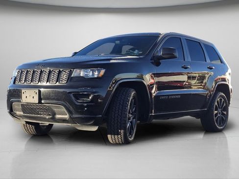 Used 2020 Jeep Grand Cherokee Altitude image 20