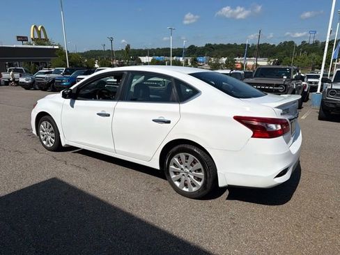 Used 2016 Nissan Sentra S FWD image 4