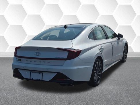 Used 2022 Hyundai Sonata Limited FWD image 3