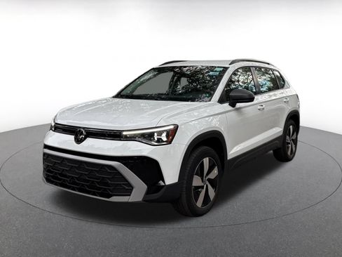 Used 2025 Volkswagen Taos S AWD/4WD image 3