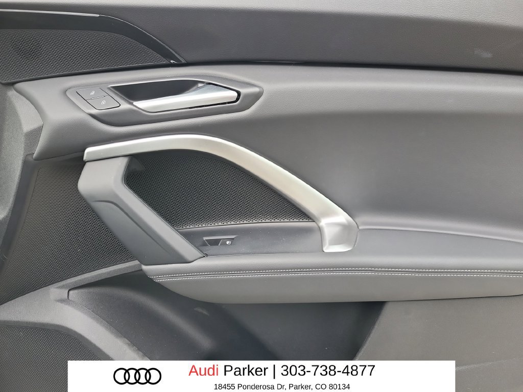 Used 2025 Audi Q5 Premium w/ Convenience Package AWD/4WD image 13