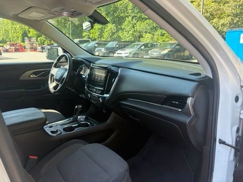 Used 2018 Chevrolet Traverse LT FWD image 28