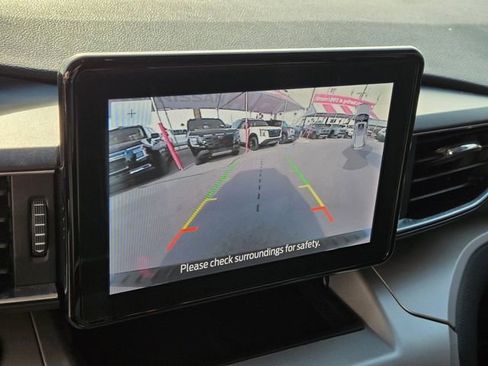 Used 2023 Ford Explorer XLT w/ Equipment Group 202A image 28