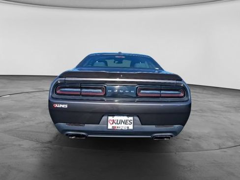 Used 2019 Dodge Challenger R/T RWD image 7