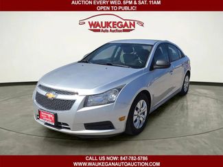 Used 2013 Chevrolet Cruze LS FWD video 1