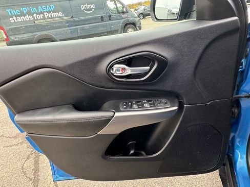 Used 2022 Jeep Cherokee Latitude Lux image 24