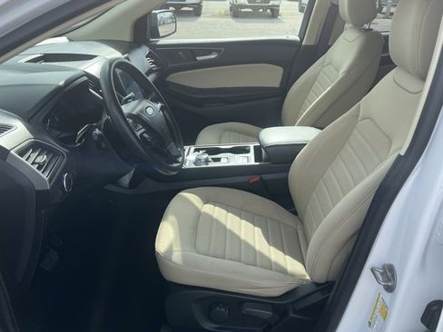 Used 2022 Ford Edge SE image 13