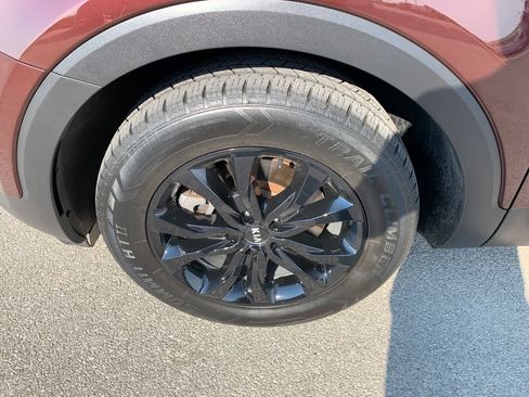 Used 2020 Kia Telluride LX AWD/4WD image 2