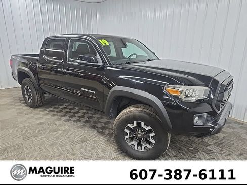 Used 2019 Toyota Tacoma TRD Off-Road AWD/4WD image 7