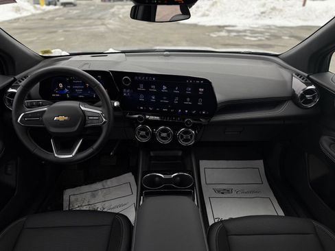 Used 2025 Chevrolet Blazer EV LT image 27