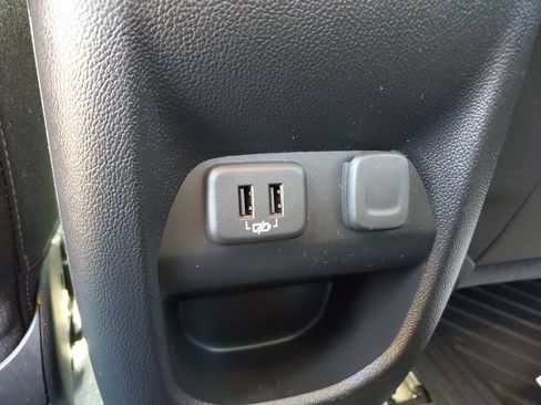 Used 2021 Chevrolet Colorado LT w/ LT Convenience Package AWD/4WD image 12