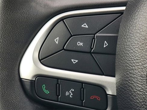 Certified 2021 Jeep Compass Latitude image 34