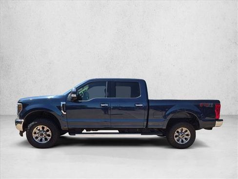 Certified 2019 Ford F250 XLT w/ XLT Premium Package AWD/4WD image 8