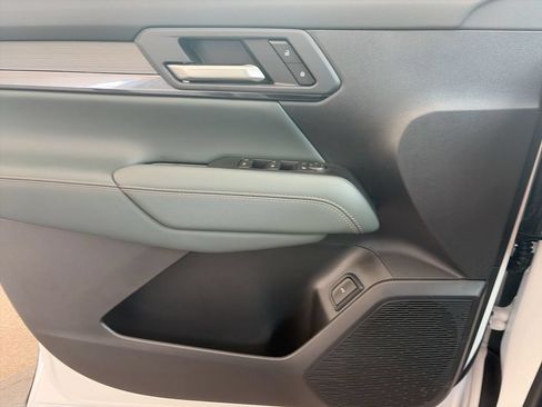 New 2026 GMC Terrain AT4 w/ Technology Package II AWD/4WD image 27