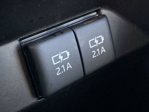 Used 2019 Toyota Camry XSE FWD image 29