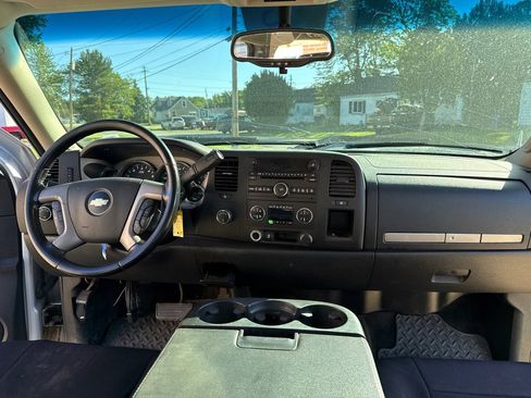 Used 2013 Chevrolet Silverado 1500 W/T RWD image 9