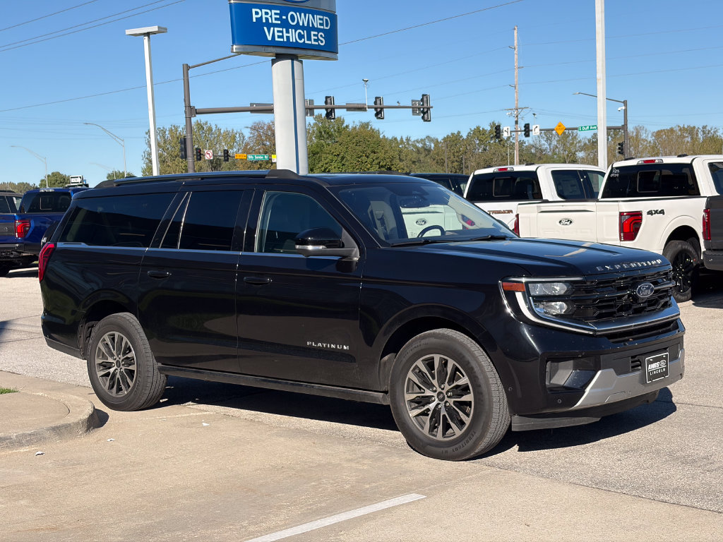 Used 2025 Ford Expedition Max Platinum AWD/4WD image 7