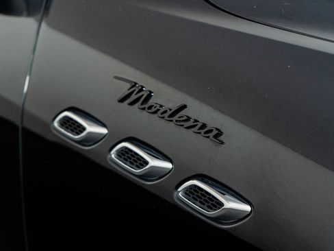 Used 2022 Maserati Levante Modena image 97