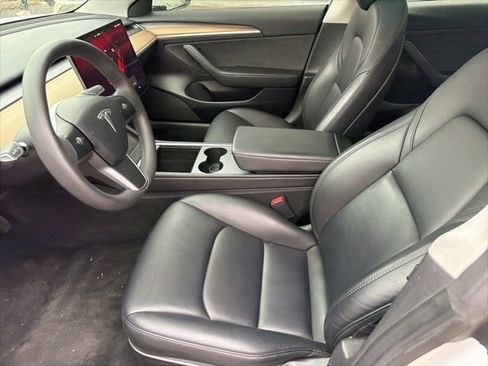 Used 2023 Tesla Model 3 Standard Range image 7