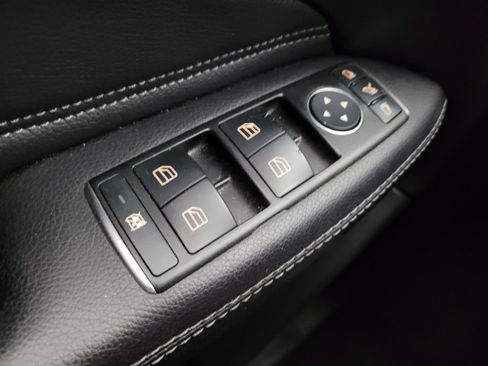 Used 2016 Mercedes-Benz GLE 350 w/ Premium Package image 27