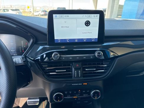 Used 2023 Ford Escape ST-Line FWD image 12