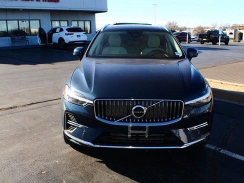 Used 2023 Volvo XC60 T8 Core image 6