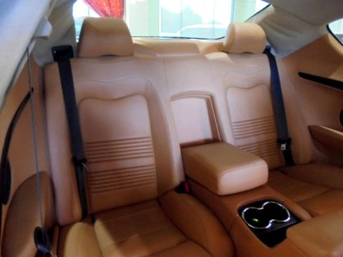 Used 2009 Maserati GranTurismo S RWD image 12