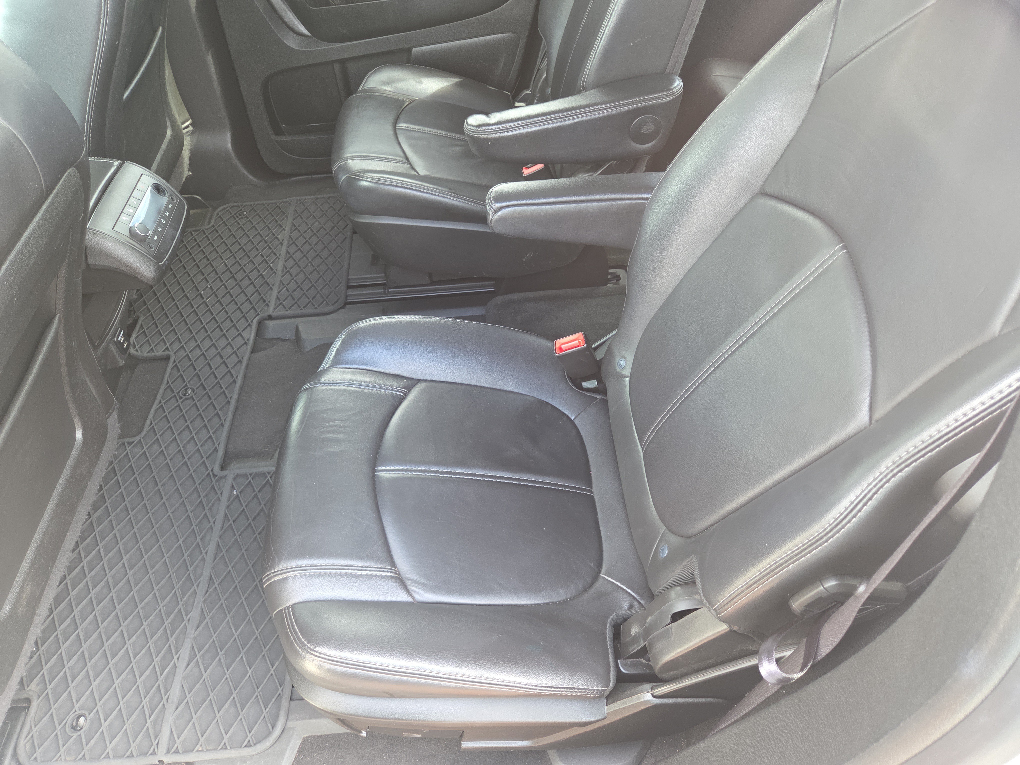 Used 2014 GMC Acadia SLT AWD/4WD image 20