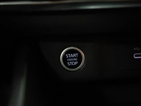 Used 2023 Nissan Rogue SV image 27