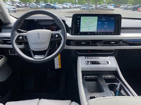 New 2026 Lincoln Aviator Reserve AWD/4WD image 6