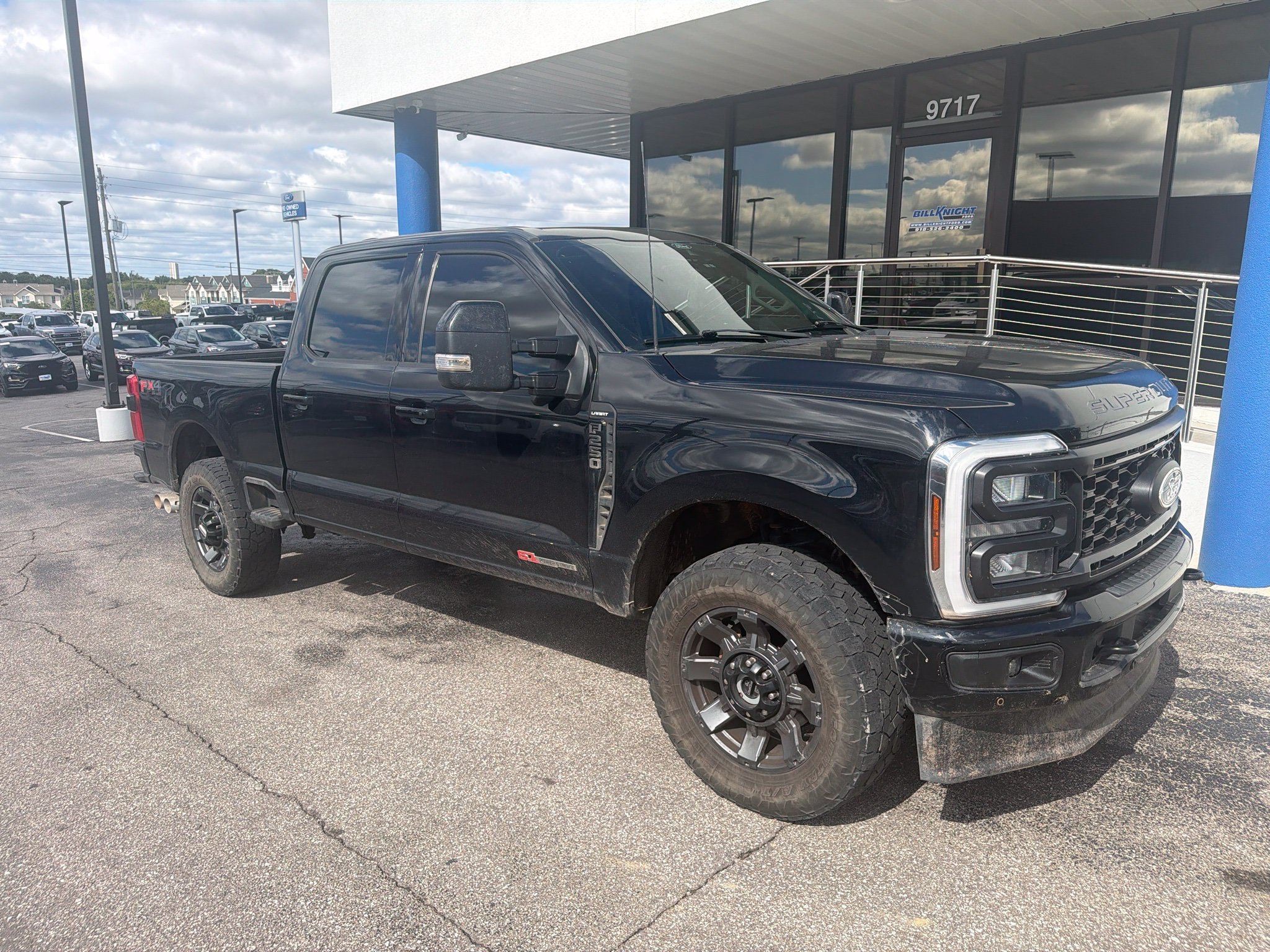 Used 2024 Ford F250 Lariat w/ Lariat Ultimate Package AWD/4WD image 2