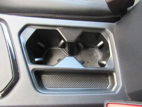 Used 2023 Volkswagen Taos SE image 48