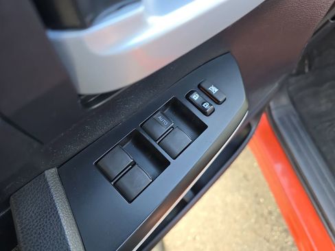 Used 2016 Toyota Tundra SR5 AWD/4WD image 27