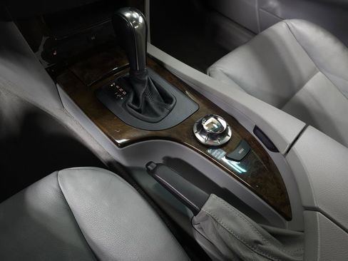 Used 2006 BMW 530i Sedan image 25