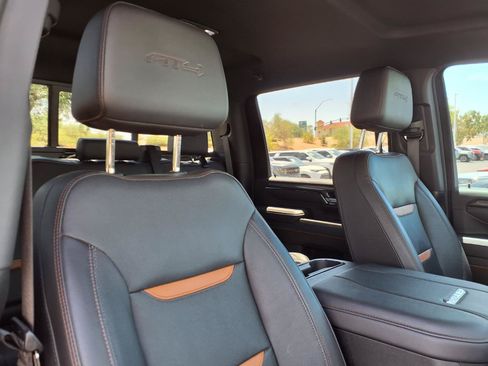 Used 2024 GMC Sierra 2500 AT4 w/ Technology Package AWD/4WD image 14