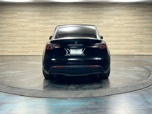 Used 2024 Tesla Model Y Performance AWD/4WD image 19