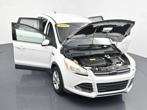 Used 2016 Ford Escape SE AWD/4WD image 39