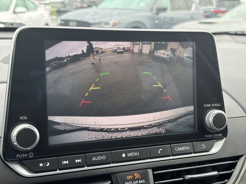 Used 2023 Nissan Altima 2.5 SV image 31