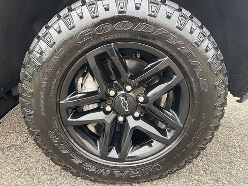 Used 2023 Chevrolet Silverado 1500 Custom Trail Boss image 9