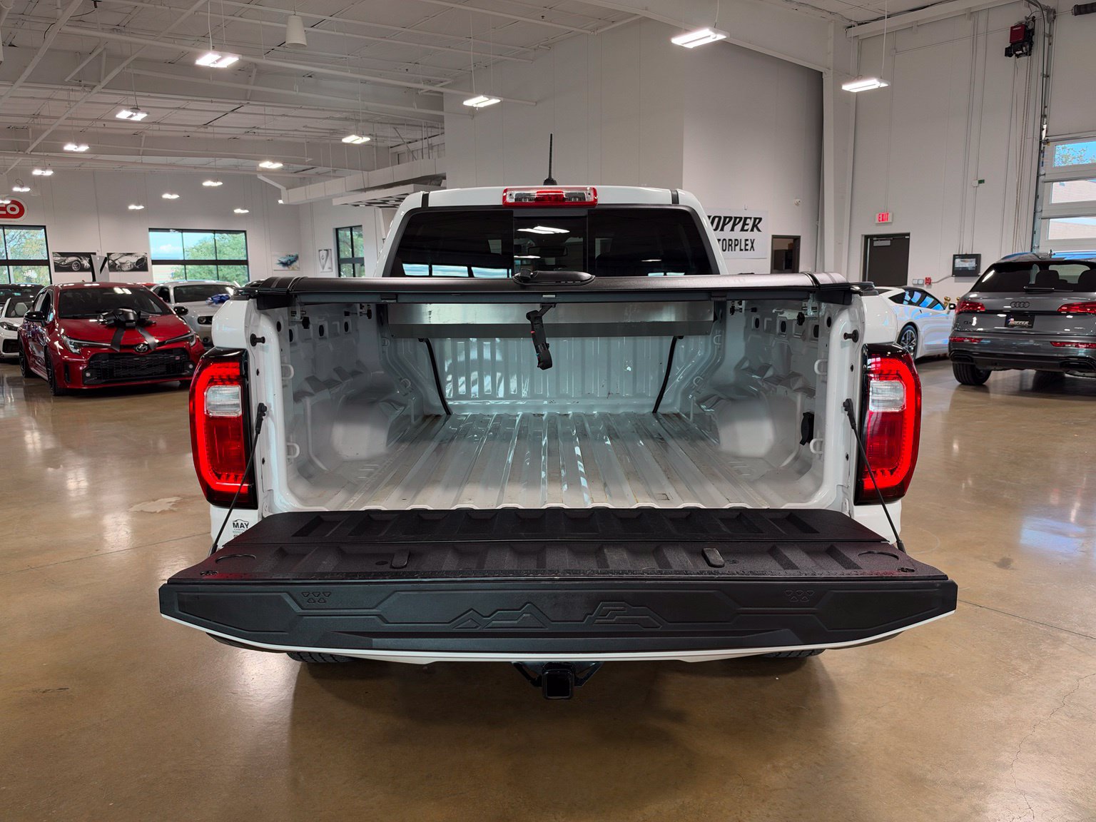 Used 2025 GMC Canyon AT4 AWD/4WD image 40