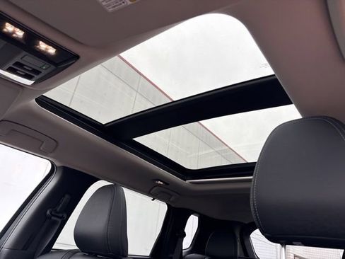 Used 2025 Mitsubishi Outlander SEL AWD/4WD image 26