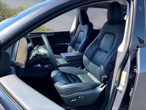 Used 2023 Tesla Model Y 2WD image 18