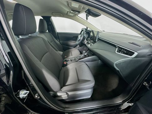 Used 2025 Toyota Corolla LE image 30