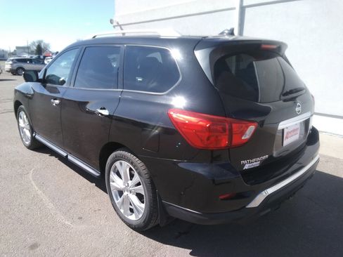 Used 2019 Nissan Pathfinder SL w/ SL Premium Package image 7
